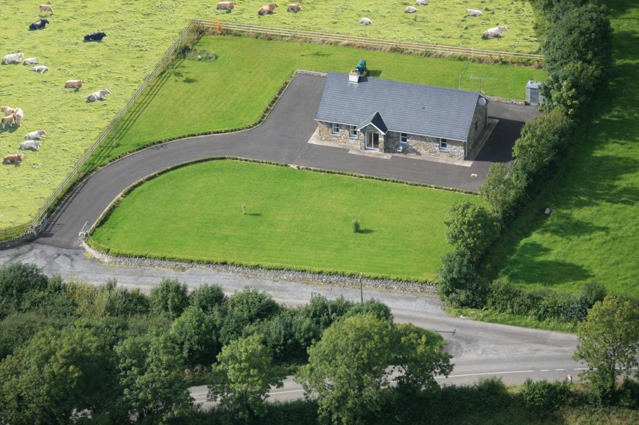 Inviting 4-Bed House In Strokestown Villa Exterior foto