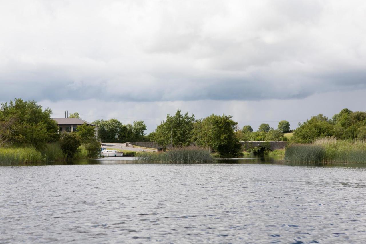 Inviting 4-Bed House In Strokestown Villa Exterior foto