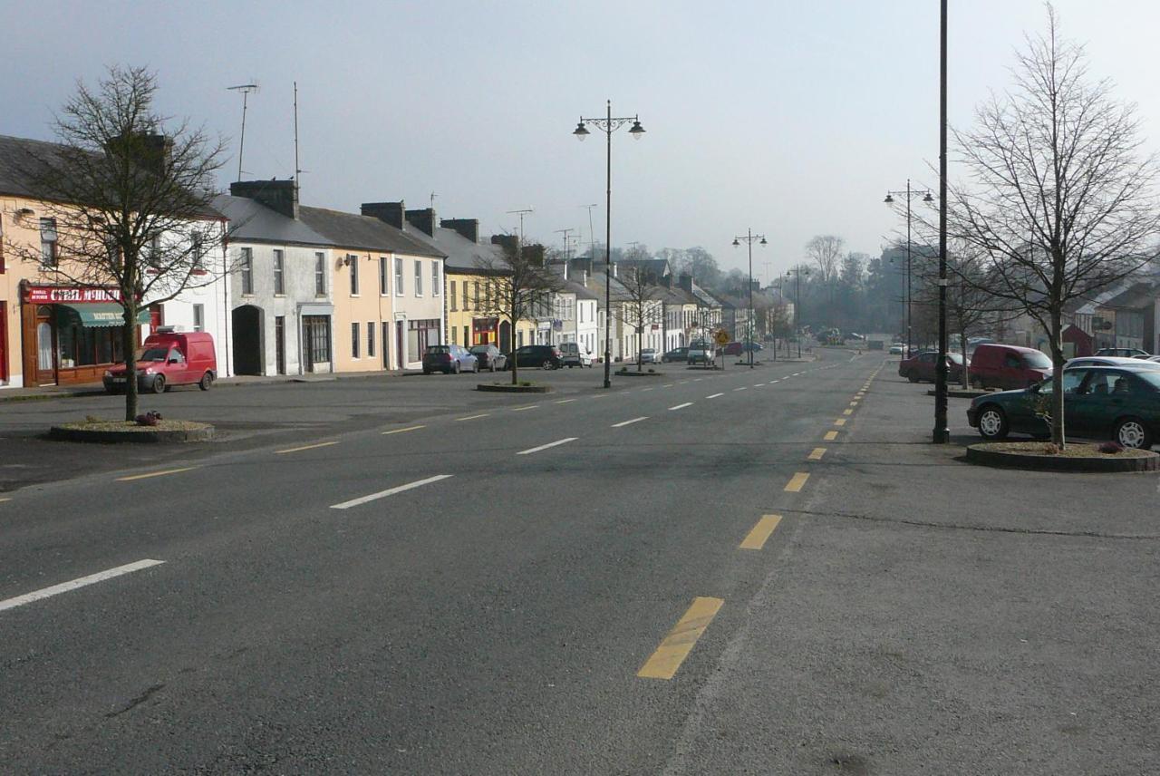 Inviting 4-Bed House In Strokestown Villa Exterior foto